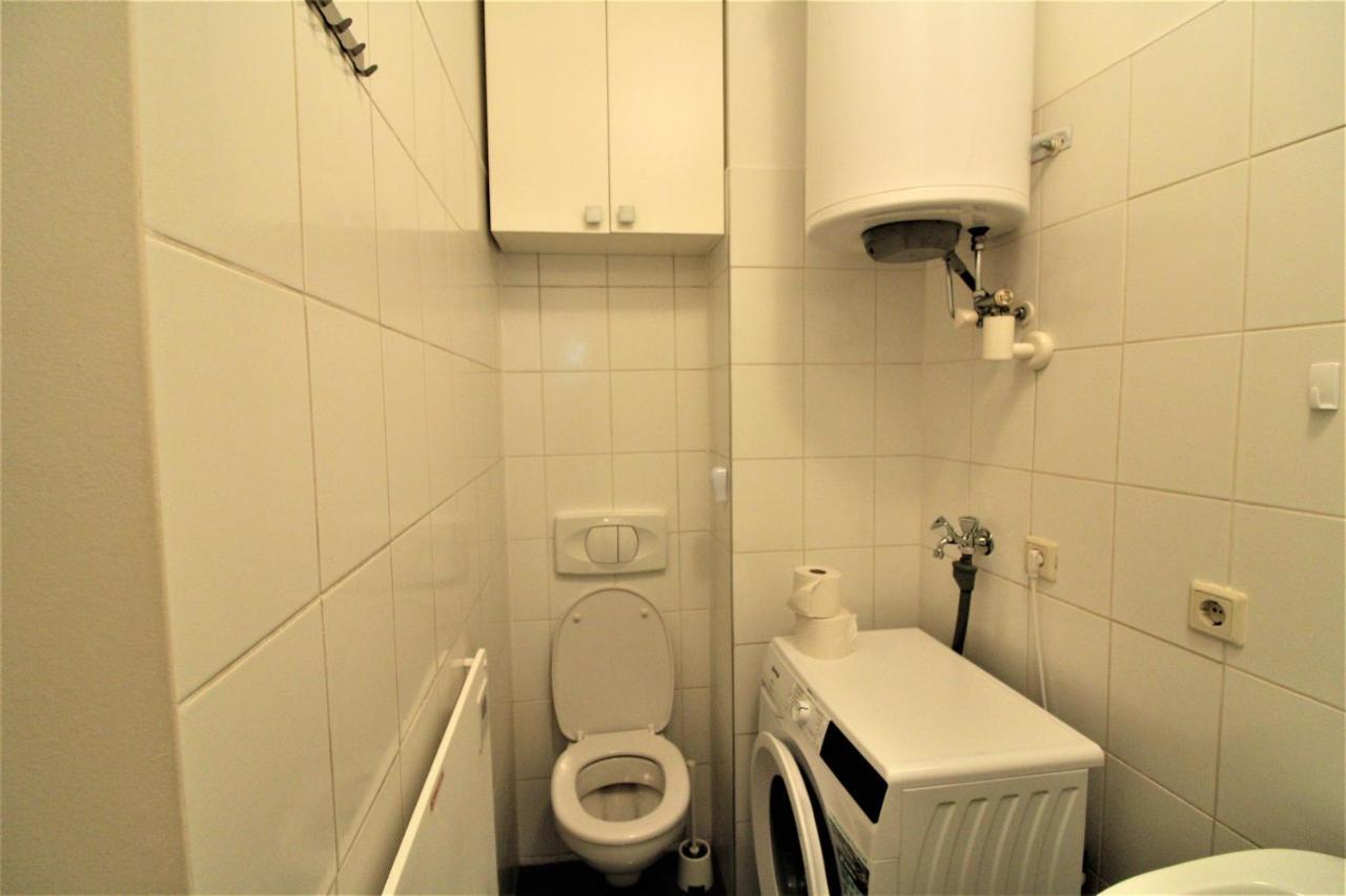 Small Studio Close To City Center Wien Eksteriør bilde
