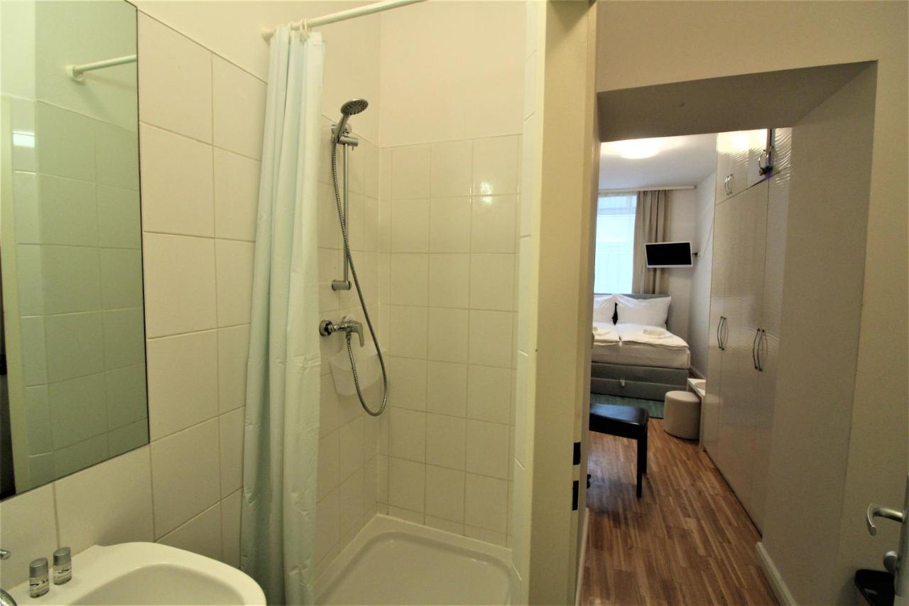 Small Studio Close To City Center Wien Eksteriør bilde